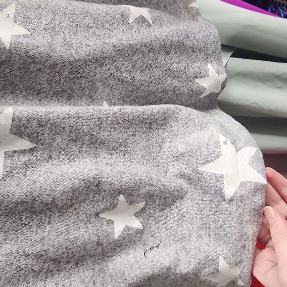 Stary long sleeve top in size large - Picture 7 of 7